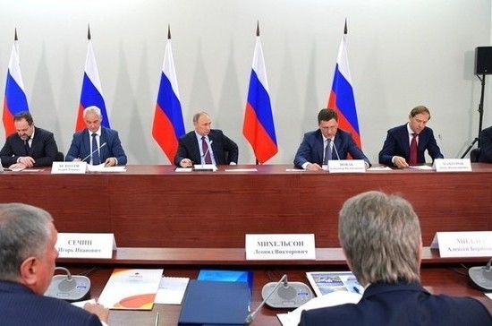Путин: Россия и Китай совместно сделают Северный морской путь Шёлковым