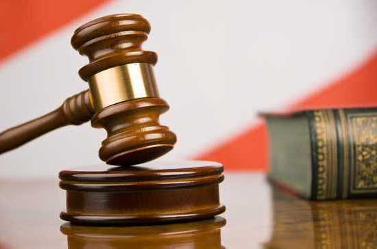 Калининградский суд взыскал компенсацию в пользу кондуктора, получившего травму на рабочем месте