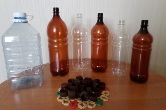 За продажу крепкого алкоголя в пластиковых бутылках накажут штрафом до 500 тысяч рублей