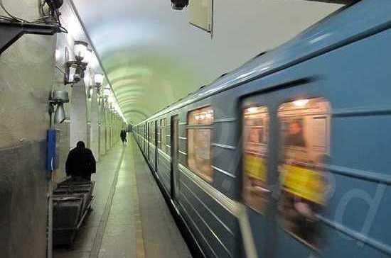 В Санкт-Петербурге задержаны хулиганы, напавшие с нунчаками на пассажиров метро