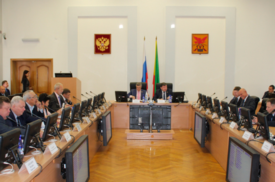 Забайкальские депутаты предлагают перенести выходной с 8 января на 7 ноября