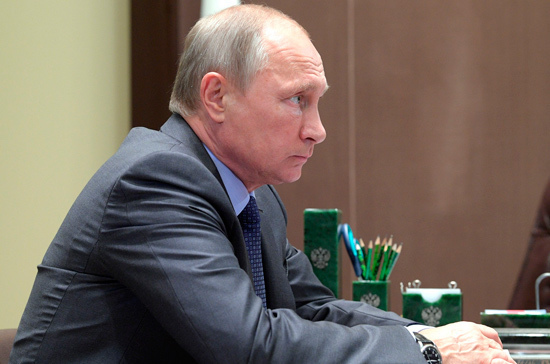 Политическая среда в России должна быть конкурентной, заявил Путин 