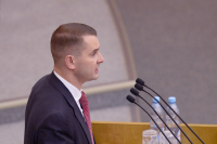 Получающих зарплату на уровне МРОТ нужно освободить от НДФЛ, заявил Нилов