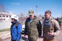 Украинские и российские представители СЦКК покинули территорию ЛНР 