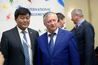 Анатолий Карпов и спикер парламента Словакии открыли шахматный турнир в Братиславе
