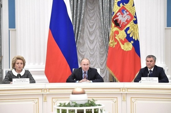 Путин попросил законодателей продлить амнистию капитала