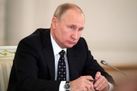 Путин распорядился подготовить предложения по кредитованию регионов коммерческими банками