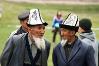 В Киргизии намерены приравнять головной убор — колпак к флагу и гербу 