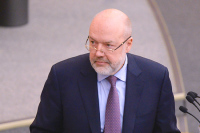 Крашенинников поддержал предложение Минфина по стимулированию чиновников