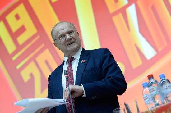 Зюганов рассказал, с кем Путину следовало бы проводить дебаты