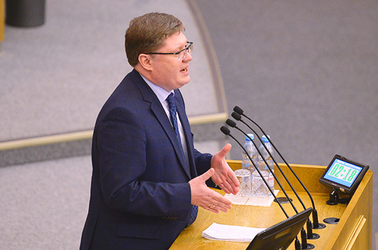 «Единая Россия» будет обсуждать резонансные законопроекты на партийной площадке