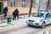 В Красноярском крае нетрезвый муж ворвался в школу и избил жену на уроке