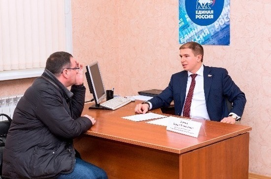 Романов встретился с гражданами в приёмной главы «Единой России»