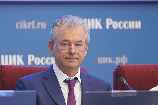 В ЦИК проверили подписи в поддержку Путина