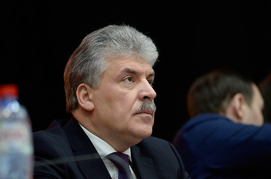 ЦИК зарегистрировал 22 доверенных лица Грудинина