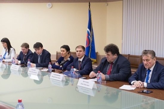 Романов: партии важна поддержка на районном уровне