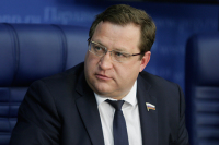 Юрков рассказал, откуда в бюджете средства на повышение МРОТ