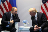 Песков рассказал о телефонных переговорах Путина и Трампа