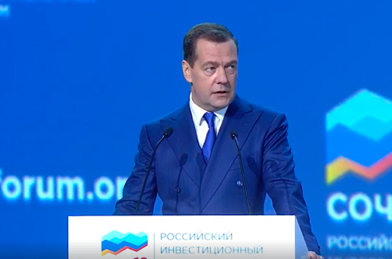 Медведев не считает новые санкции угрозой для России