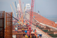 Экономист назвал критику строительства Крымского моста со стороны Киева иррациональной