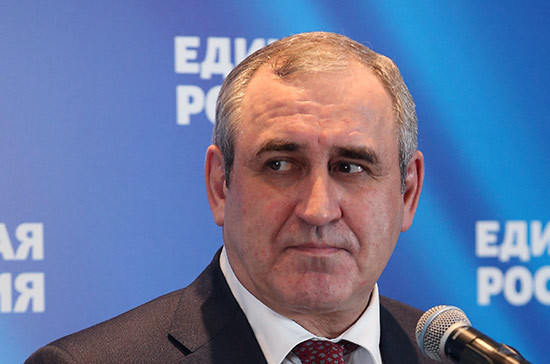 Неверов поздравил россиян с Днём защитника Отечества