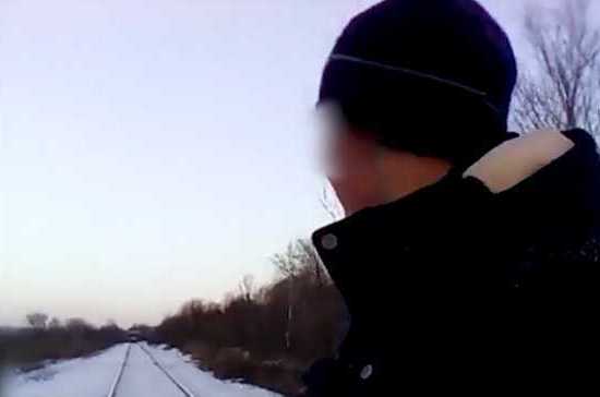 В Приморском крае задержали подростков, делавших селфи перед приближающимся поездом