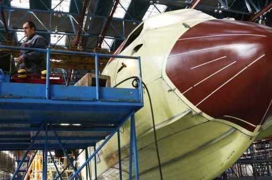 На авиазаводе в Таганроге сотрудники массово отравились токсичным металлом таллием