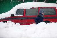 Власти Москвы предупредили, что мощный снегопад продолжится 7-8 марта
