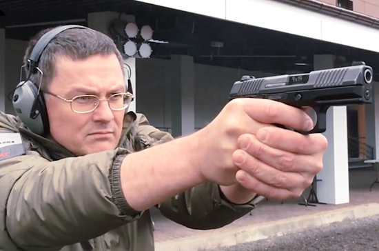 Эксперт рассказал, вооружат ли полицейских новым пистолетом Лебедева