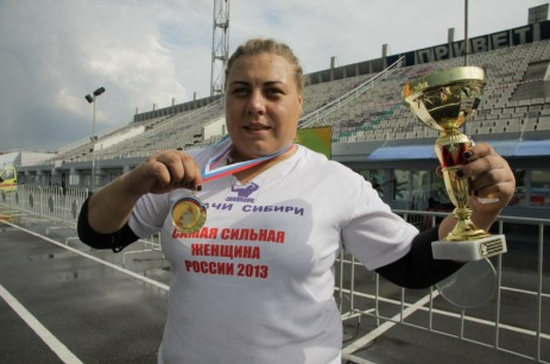 Курганские врачи спасли палец рекордсменке Книги Гиннесса по силовому экстриму