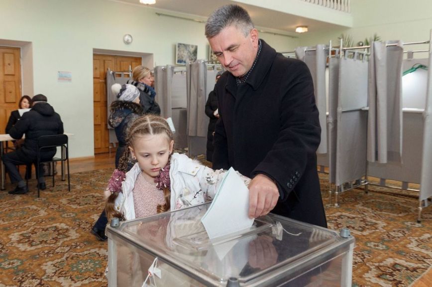 Глава Приднестровья проголосовал на выборах Президента России