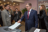 Романов первым проголосовал в Колпинском районе Санкт-Петербурга 