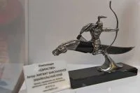 Забайкальский край - родина Жигжита Баясхаланова - ювелира-оружейника, участника международных и всероссийских выставок. Свои композиции художник представил и в Совете Федерации. Фото: ПГ / Игорь Самохвалов Фото: ПГ / Игорь Самохвалов