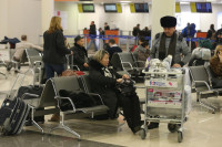 Авиасообщение с Чукоткой отменили до понедельника из-за сильного циклона