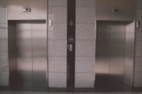Над обслуживающими лифты компаниями расширят контроль