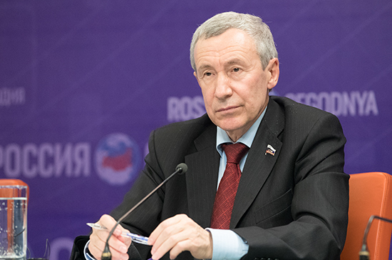 Климов предложил законодательно ввести санкции за вмешательство в выборы