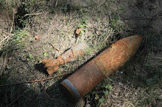 В Ростовской области при полевых работах жители нашли 13 снарядов времен ВОВ
