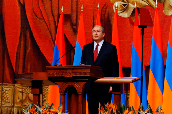 Четвёртый по счёту президент Армении вступил в должность