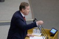 Олег Нилов предложил не отпускать Комитет Госдумы по культуре на майские каникулы