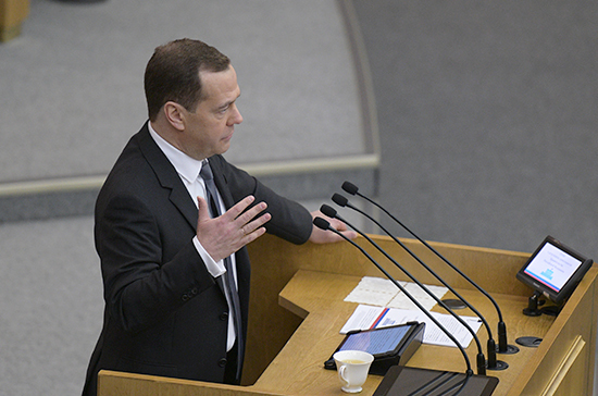 Медведев не исключил возможности ответных санкций России против США