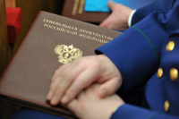 В  отношении экс-начальника УМВД по Томской области завели уголовные дела о мошенничестве и взятке