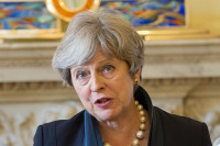 Британия участвовала в операции в Сирии не по приказу США, заявила Мэй