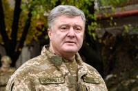 Украинские моряки пригрозили Порошенко вернуться в Крым ради жилья
