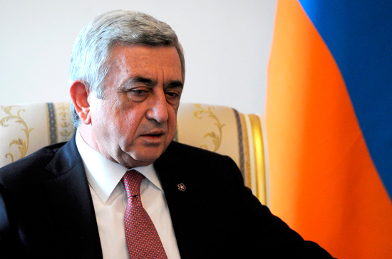 Премьер Армении согласился на отставку