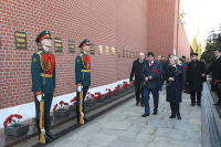Сенаторы почтили память освободителей Крыма