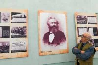 «Вся гениальность Маркса состоит в том, что он дал ответы на вопросы, которые передовая мысль человечества уже поставила. Его учение возникло как прямое и непосредственное продолжение учения величайших представителей философии, политической экономии и социализма», - писал Владимир Ленин в своих трудах.Фото: ПГ / Юрий Инякин