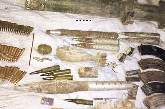 В Чечне на территории ж/д станции Грозный нашли схрон оружия и боеприпасов