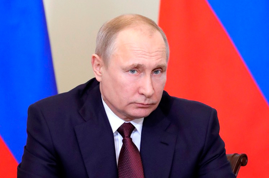 Путин пообещал подумать над совершенствованием мер по проведению Интернета в сёла