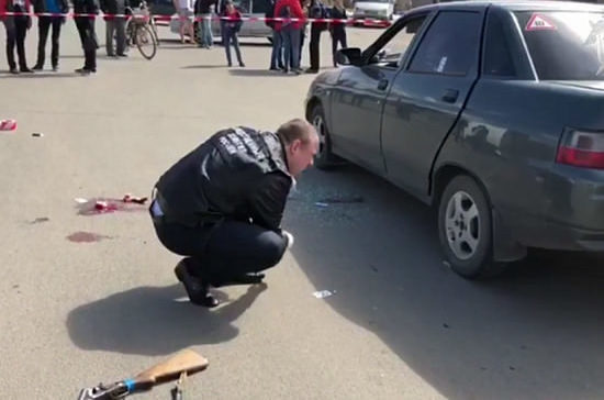 В Новгородской области таксист в упор выстрелил в коллегу из охотничьего ружья из-за парковки