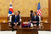 Трамп встретится с лидером Южной Кореи перед саммитом КНДР-США